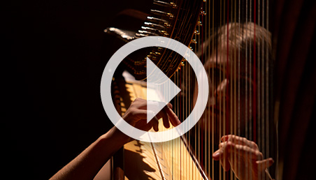 27 year-old Elisabeth Plank is the global harp ambassador. 