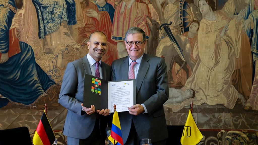 The team from the Justus Liebig University Giessen during their visit to Colombia with Pablo Navas - vice-chancellor of the Universidad de los Andes.