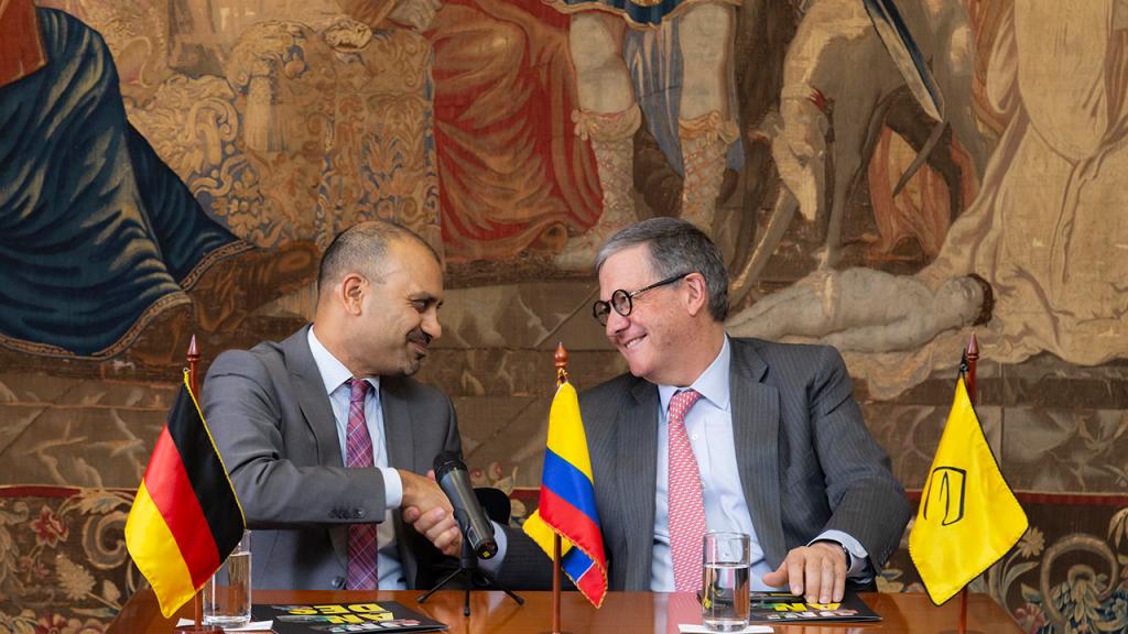 The team from the Justus Liebig University Giessen during their visit to Colombia with Pablo Navas - vice-chancellor of the Universidad de los Andes.