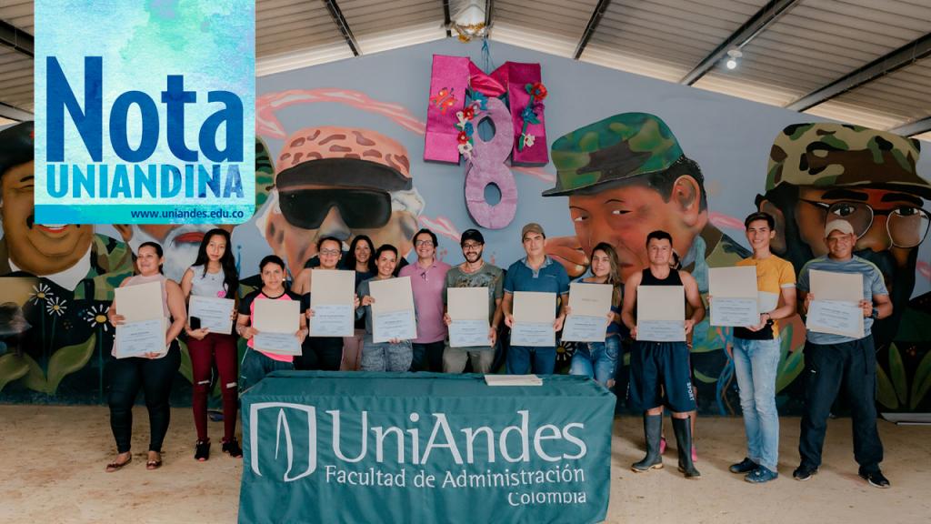 Group of ex-combatants from the FARC in a graduation ceremony